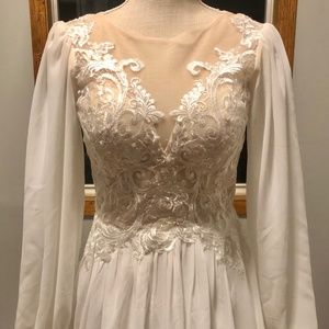 Wedding Dress (unused, exactly like new!)